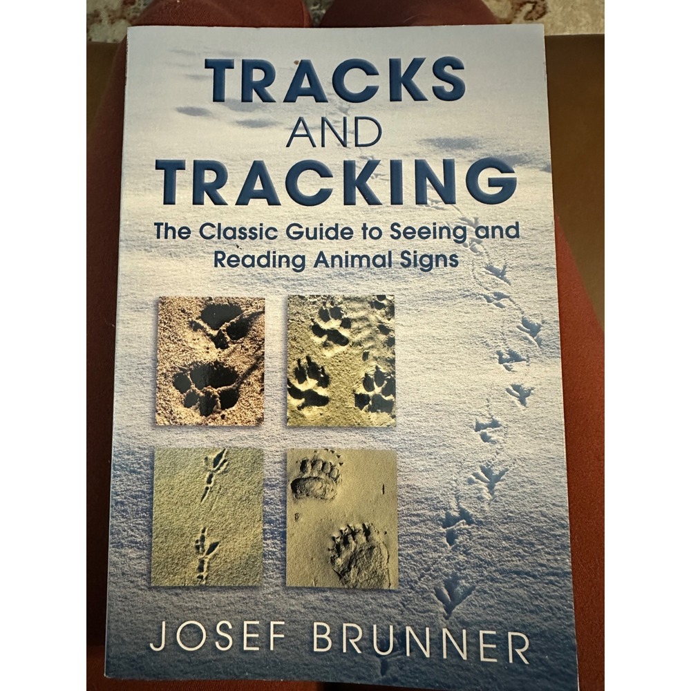 Tracks and Tracking Book Josef Brunner Nature Guide hunting gorpcore outdoors